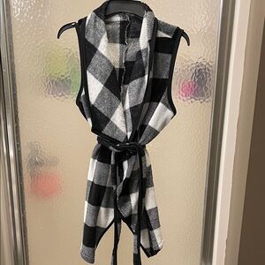 SHEIN Monochrome Plaid Vest